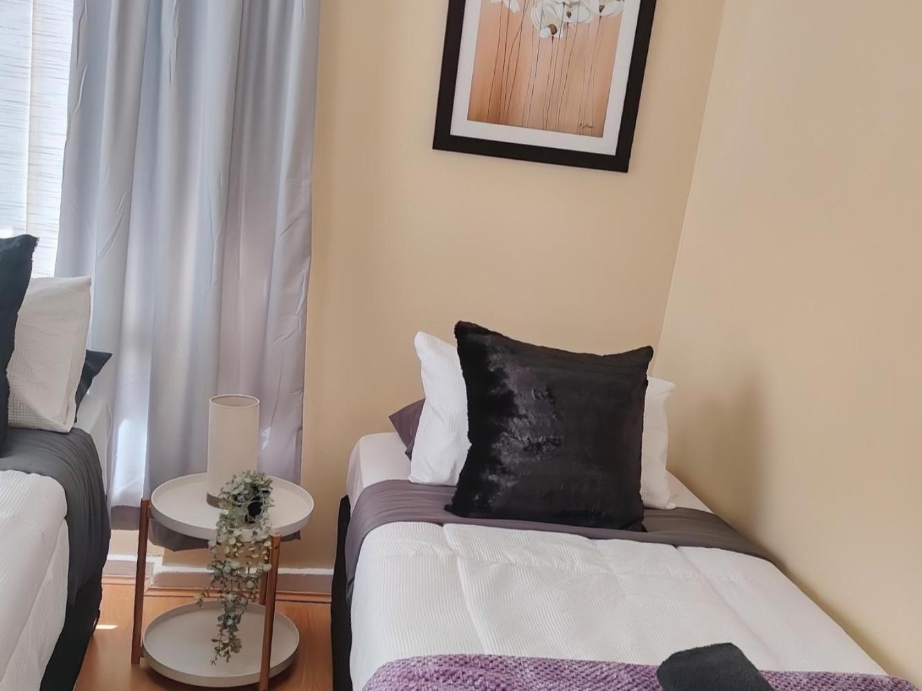 54 On 7Th Newton Park Villa Room photo